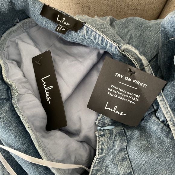 Lulus Charmed Aura Light Wash Blue Denim Tie-Strap Bubble Hem Mini Dress NWT Med - Picture 10 of 15